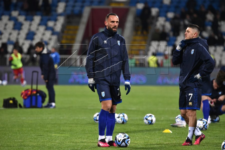 Vedat Muriqi mes lotëve  Doja të pensionohesha pas Botërorit  po vjen gjenerata e artë e Kosovës  video 