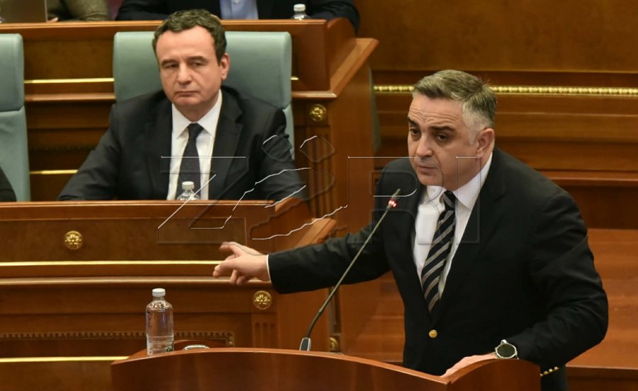 LVV-ja bën thirrje për bashkëpunim, AAK-ja e akuzon për zvarritje të procesit për çështjen e presidentit