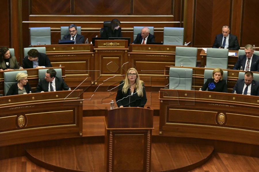 Kadrijaj kërkesë ministrit Hoti: Bëjeni një ligj për mbrojtjen e vlerave të luftës