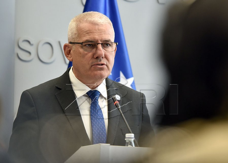 Sveçla i drejtohet diasporës për punën e shtetësisë  Pasi të miratohet Ligji  e rifitoni falas me vetëm një dokument