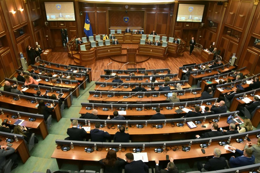 kuvendi-shkon-ne-pauze