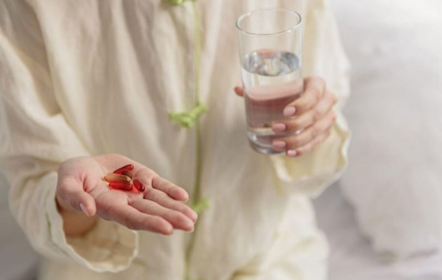 Arsyet përse mund të keni nevojë më shumë për vitaminën B12 mbi 50 vjeç