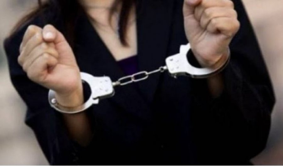 Arrestohet një grua në Fushë Kosovë për posedim të narkotikëve