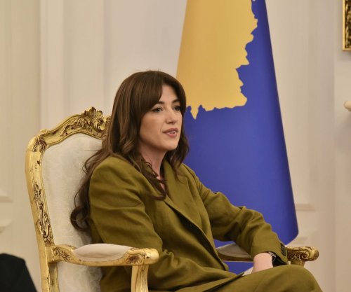 Haxhiu bën ndryshimin e parë si u.d. presidente, i ndërron emrin faqes së Presidencës në Facebook - por i shpëton një detaj