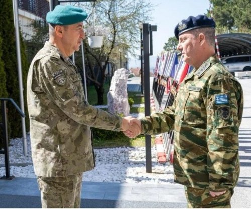 Komandanti i KFOR-it takon gjeneralin grek, diskutojnë për sigurinë në Kosovë