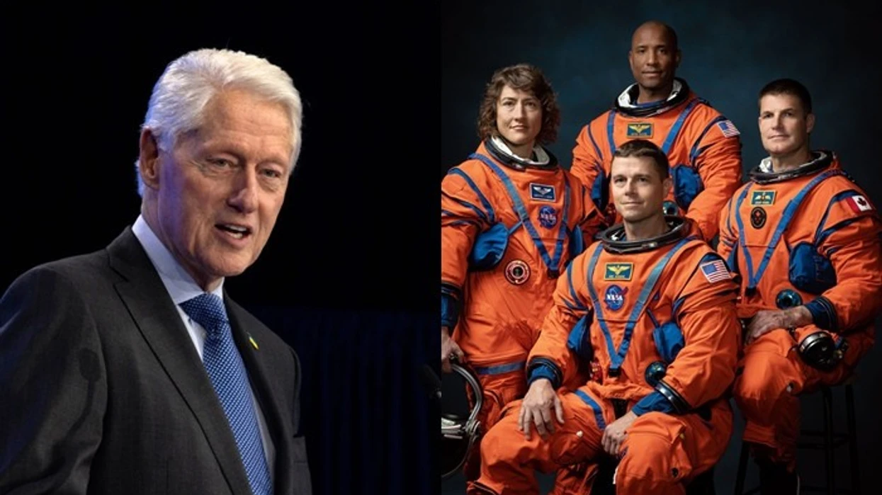 Bill Clinton përgëzon astronautët për misionin historik  Po na bëni krenarë
