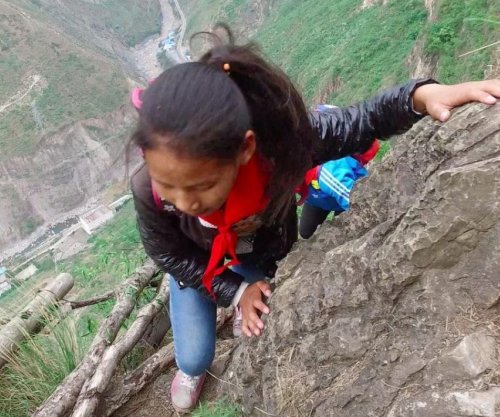 A e dini se cili është fshati mbi humnerë që të mban në ankth? [video]