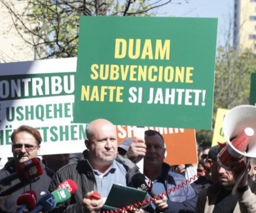 Ministria e Bujqësisë në Shqipëri rrit fondet pas protestës së fermerëve