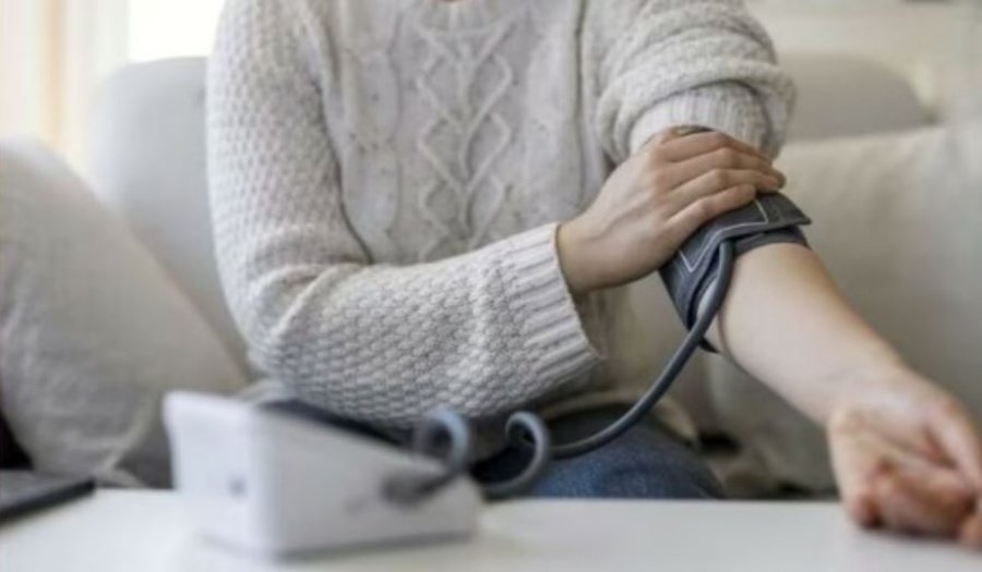 ushtrimi-i-vetem-qe-ul-tensionin-ne-kater-jave