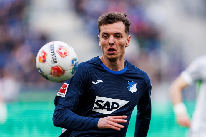 barcelona-e-di-tashme-cmimin-e-fisnik-asllanit