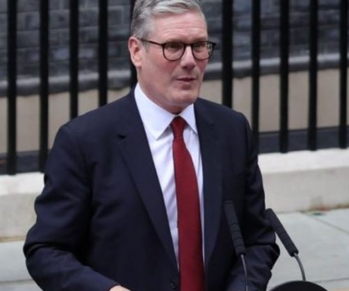 Starmeri niset drejt Gjirit Persik për ta diskutuar hapjen e ngushticës së Hormuzit