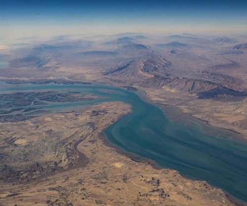 Armëpushimi dyjavor SHBA - Iran, anijet e para kalojnë në ngushticën e Hormuzit