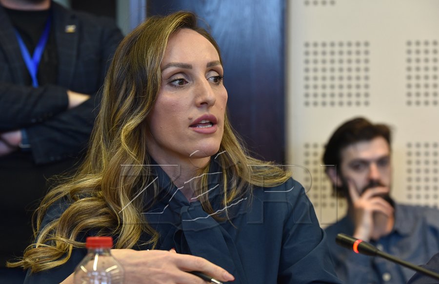 Bytyqi e AAK së thotë se për gjashtë vjet Qeveria s e bëri asnjë investim