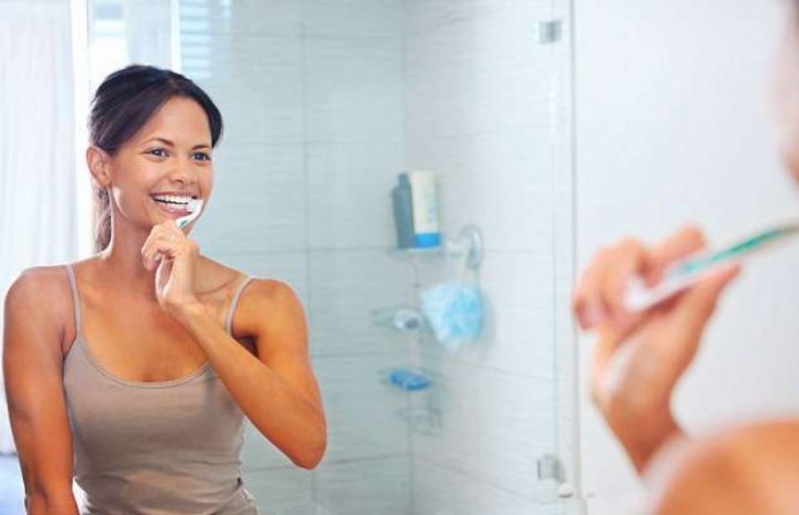 Sa shpesh duhet ta ndërroni brushën e dhëmbëve 