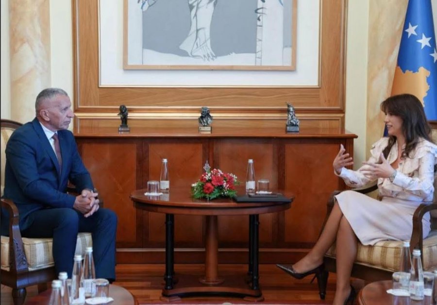 Haxhiu pret Shaip Kamberin dhe Ardita Sinanin, flitet për mbështetjen ndaj Luginës së Preshevës