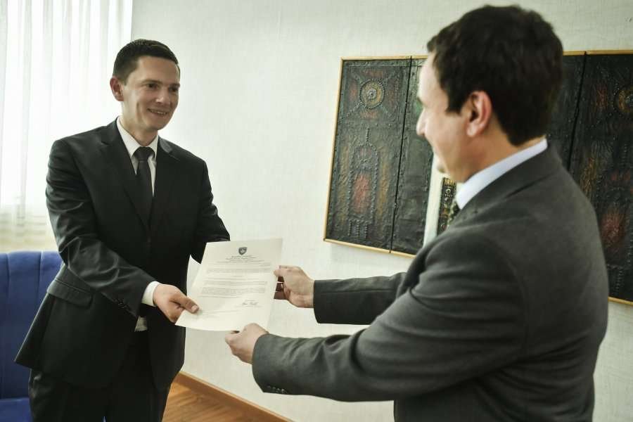 Agon Dobruna emërohet zëvendësministër i parë në Ministrinë e Punës  Familjes dhe Vlerat e Luftës Çlirimtare