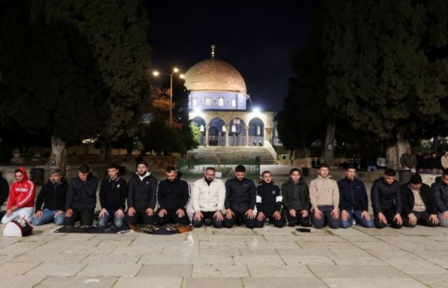 Rihapet pas 40 ditësh xhamia Al-Aksa në Jerusalem
