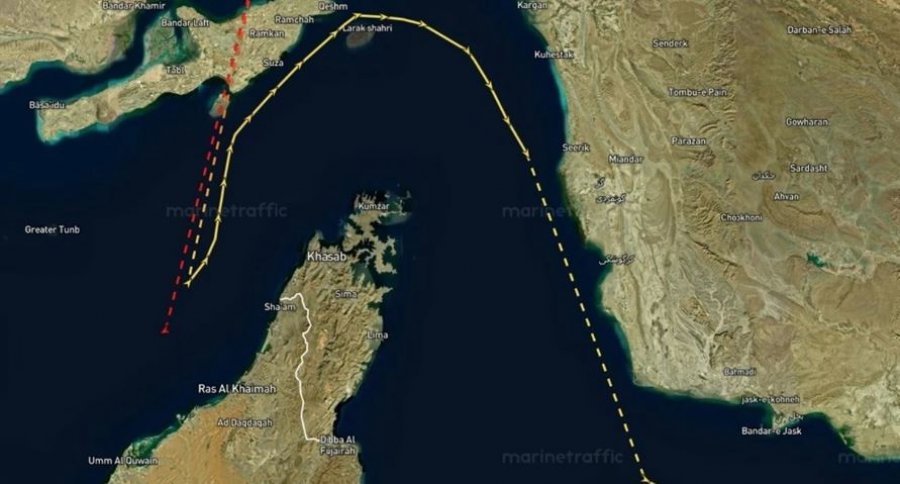 Anija e parë cisternë e naftës jo iraniane kalon Ngushticën e Hormuzit