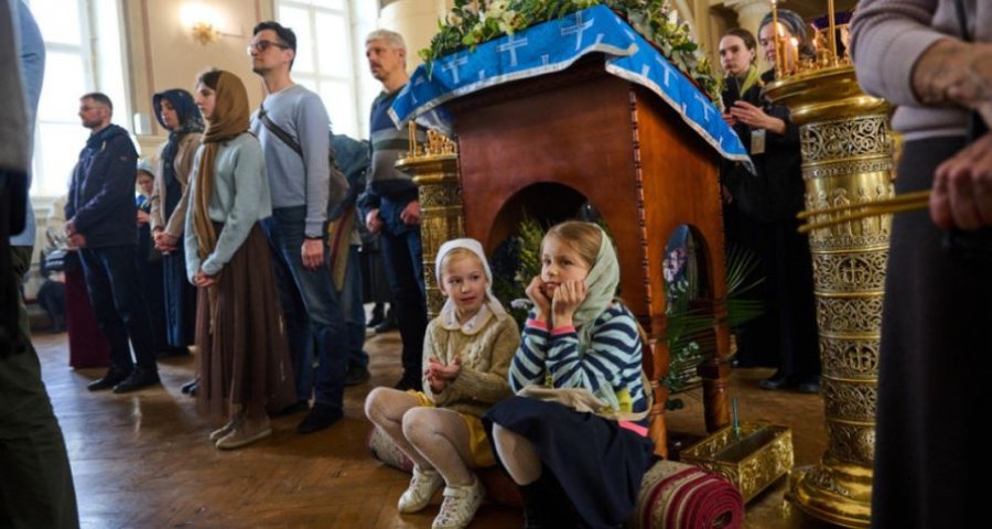 Armëpushimi për Pashkët  Rusi Ukrainë ndalin luftimet të shtunën dhe të dielën