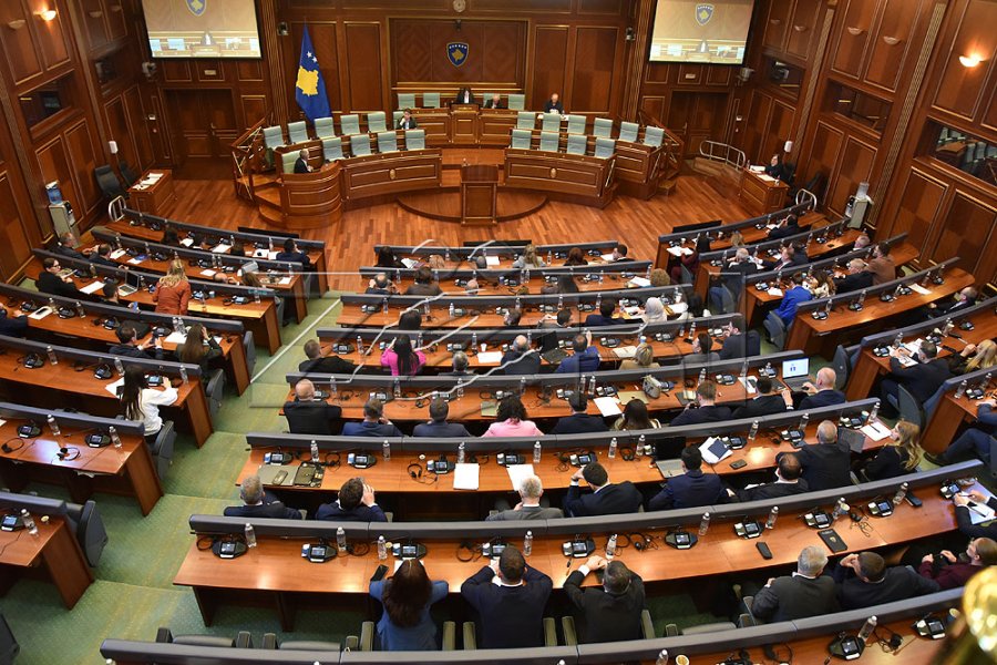 Shumica kërkon miratimin e Projektligjit për çmimet tavan  opozita e quan të dëmshëm