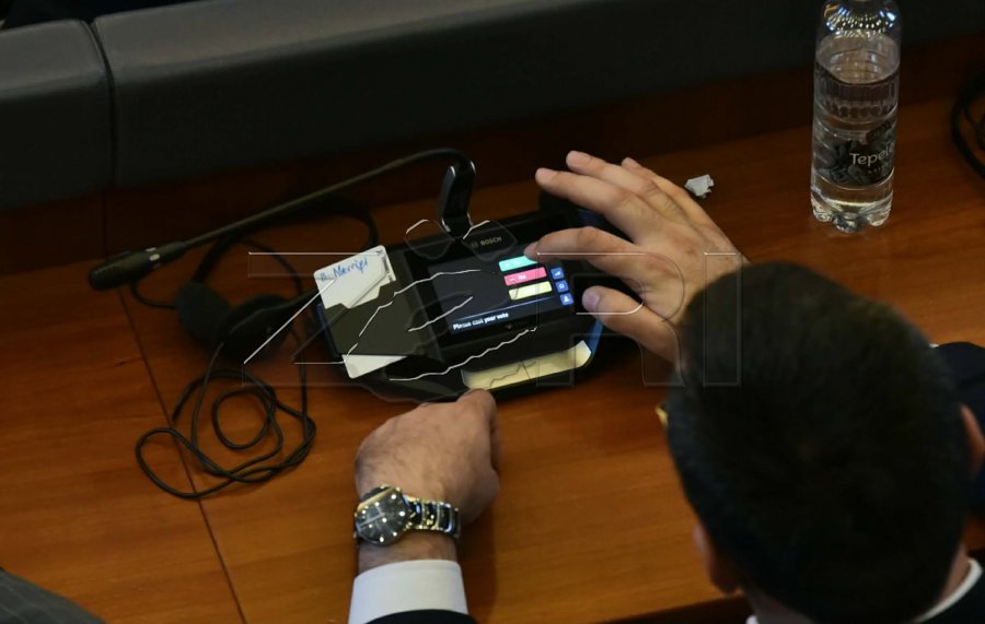 Votohet në parim Ligji për çmimet tavan