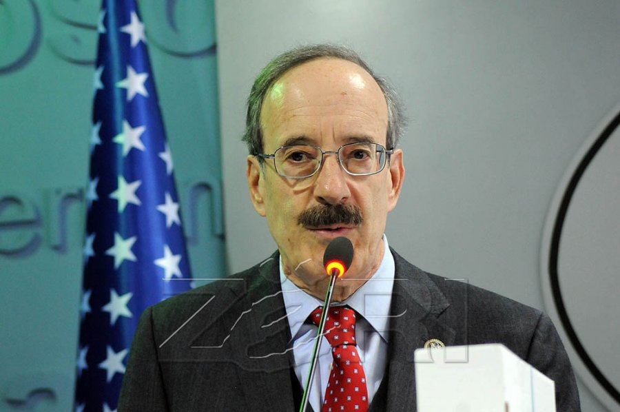 Kongresisti Torres për Eliot Engel  Ishte hero  pati rol kyç në mbrojtjen e shqiptarëve
