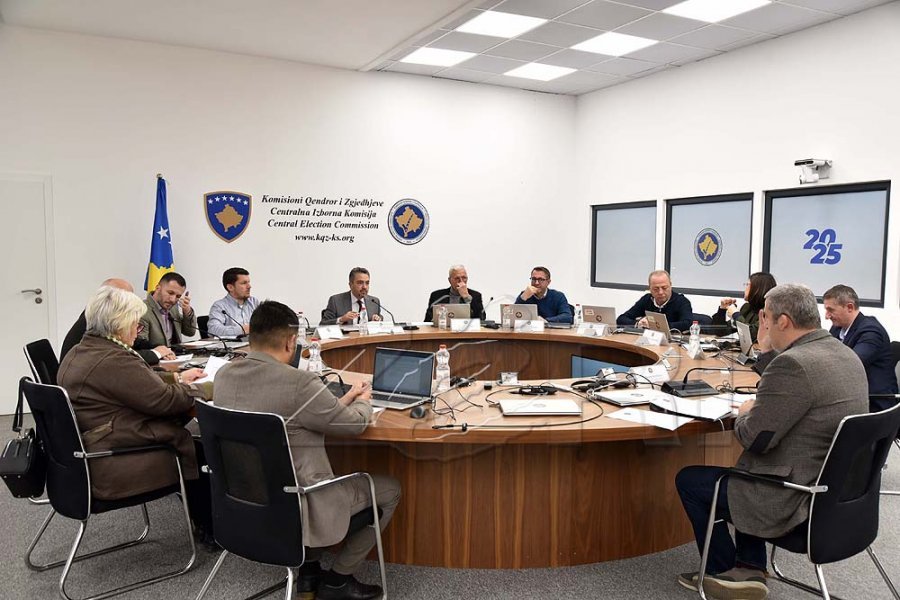 Haxhiu paralajmëron se do t i jep përparësi Rregullores së Kuvendit ndaj Kushtetutës për përbërjen e KQZ së