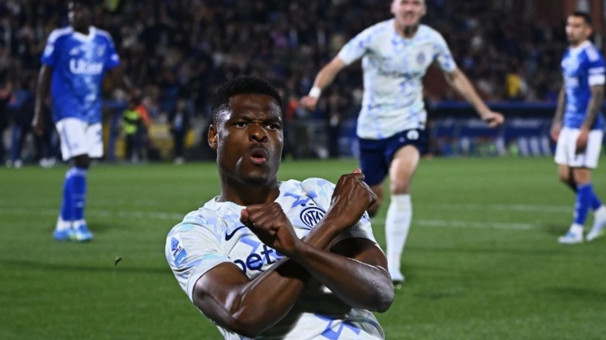 Interi me përmbysje spektakulare fiton ndaj Comos dhe marshon drejt titullit në Serie A