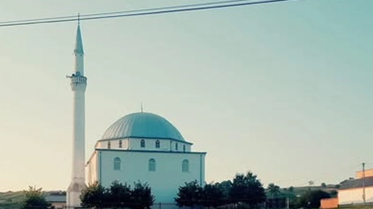 Vjedhje në një xhami në Ferizaj  dëmtohen edhe kamerat e sigurisë