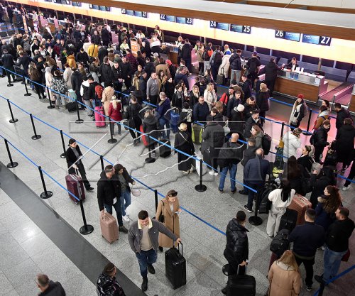 Procedura të reja në Aeroportin e Prishtinës për fluturime, udhëtarët këshillohen të përdorin check-in online