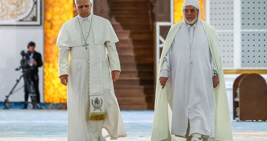 Papa nis turin afrikan   vizitë në Algjeri  mban meshë dhe viziton një xhami