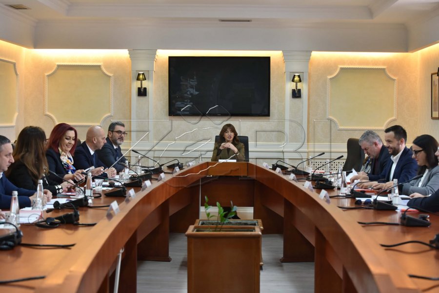 Mblidhet Kryesia e Kuvendit  në rend dite caktimi i seancës dhe propozimi i kandidatëve për Kushtetuese