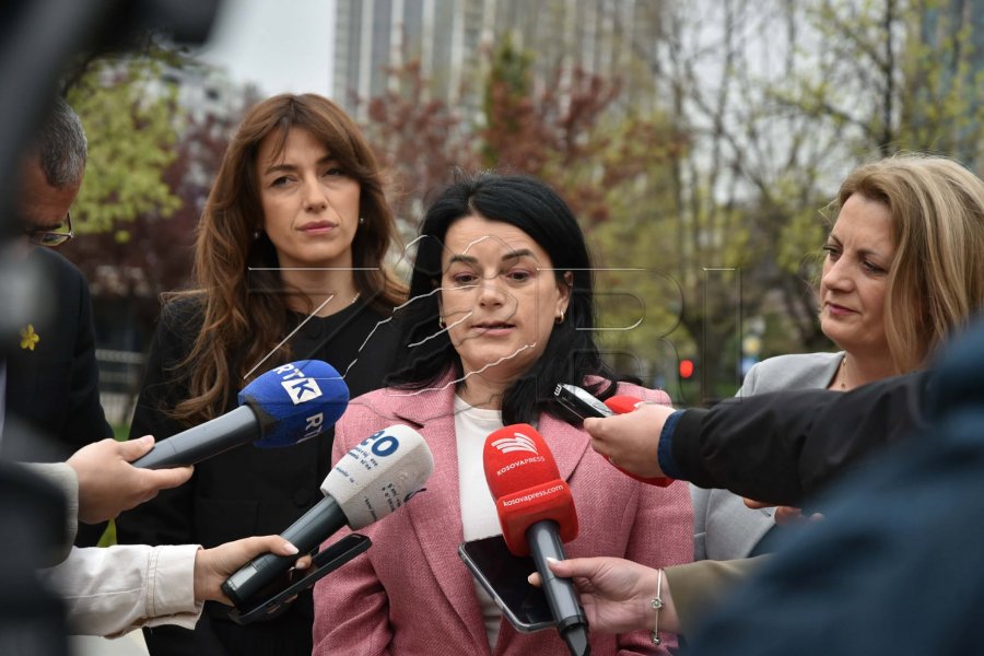 Krasniqi Goodman  Isha vetëm 16 vjeçe  Serbia duhet të mbajë përgjegjësi për krimet