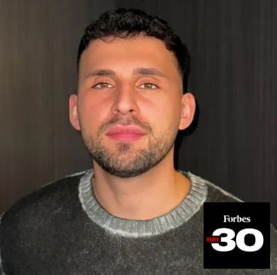 Merkur Smajlaj nga Kosova  në listën prestigjioze Forbes  30 Under 30 Europe 2026 