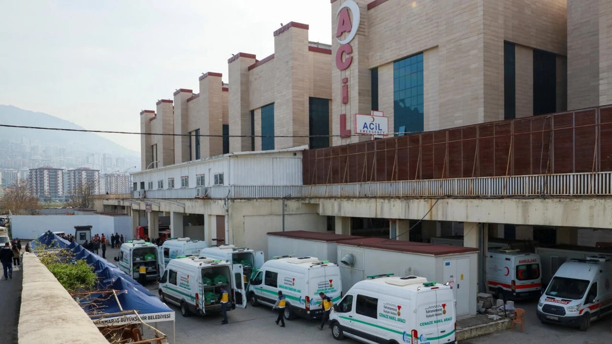 Turqia urdhëron arrestime masive për lëvdatat online për të shtënat e fundit në shkolla