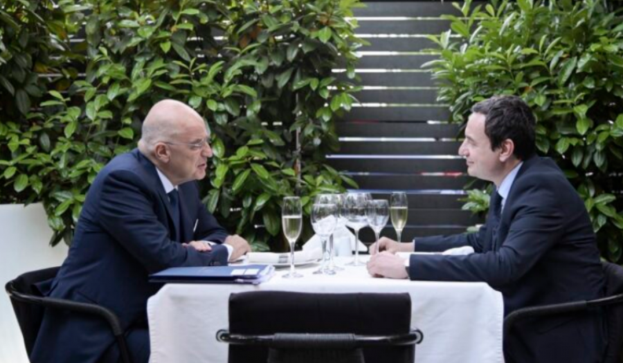 Edhe ministri grek i Mbrojtjes viziton sot Kosovën  do të takohet me Kurtin