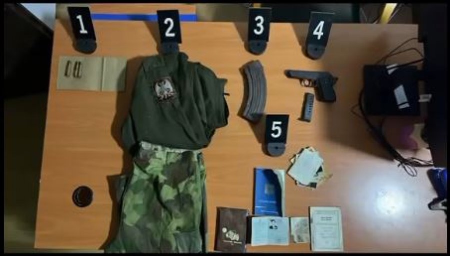 Bastisje në Zubin Potok  sekuestrohen armë dhe pajisje ushtarake  video 