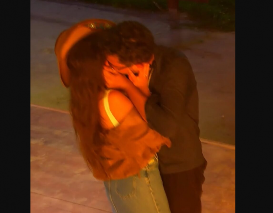 A ndodhi vërtet puthja  Indriti dhe Vanesa mes pëlqimit në  Ferma VIP  dhe një lidhjeje pezull jashtë