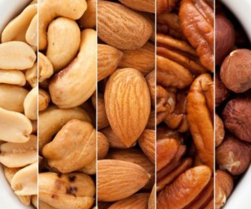 Fëstëkët dhe arrat reduktojnë rrezikun nga sulmi i zemrës për 33%