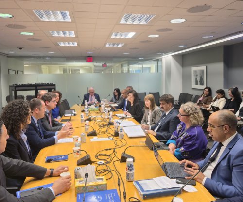 Në Washington D.C., Ismaili diskuton me Bassanin për sektorin financiar