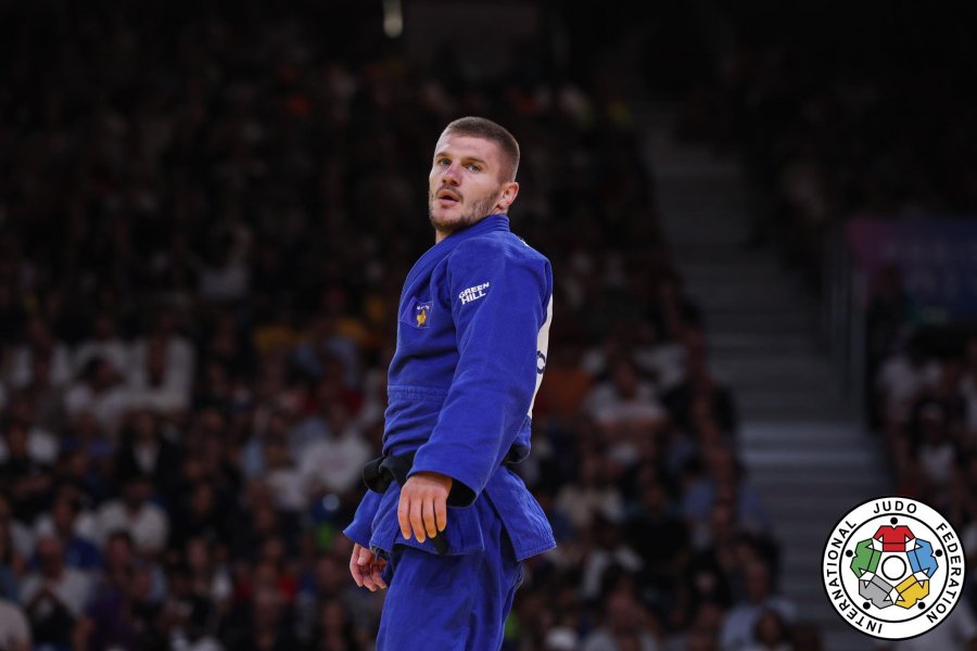 Akil Gjakova  një hap larg medaljes së bronztë