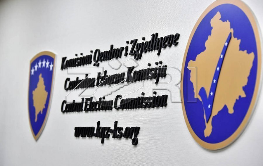 Mblidhet KQZ-ja, skenës politike i shtohet edhe një parti e re