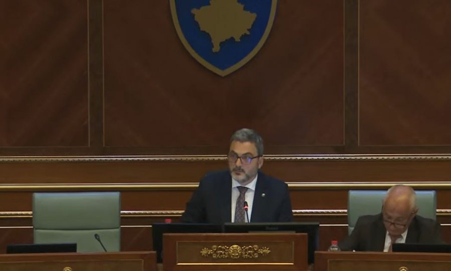 Nënkryetari Gola nis seancën me shprehje të ngushëllimeve për tragjedinë në Malishevë