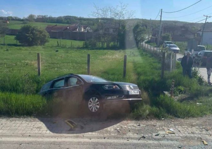 aksident-trafiku-ne-pataqan-te-klines-perfshihet-nje-kamionete-dhe-nje-veture