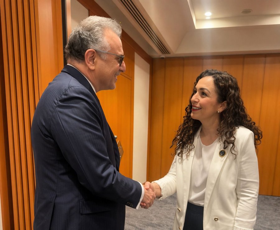 Osmani takon këshilltarin e Trumpit  E falënderova për mbështetjen e SHBA së ndaj Kosovës