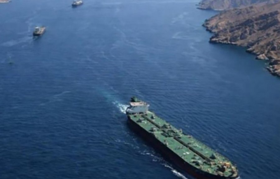 SHBA ja sekuestron anije iraniane  paralajmërohen bisedime të reja SHBA Iran