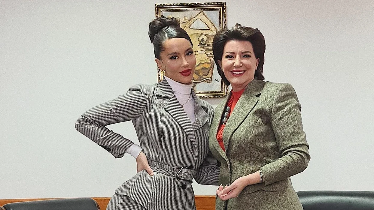  Tezja e Daskanit   Dafina Zeqiri i bën urimin e veçantë për ditëlindje ish presidentes Jahjaga