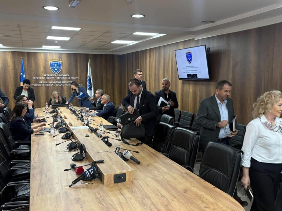 S’ka kuorum, dështon për herë të tretë mbledhja e KGJK-së