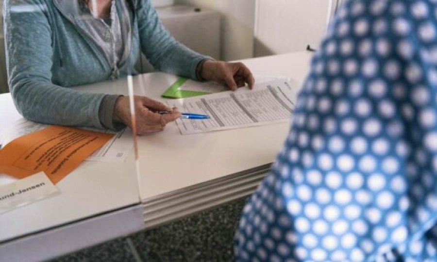 Çifti nga Kosova që kishte marrë 750 mijë franga ndihma sociale fiton në gjykatë, shmang dëbimin nga Zvicra