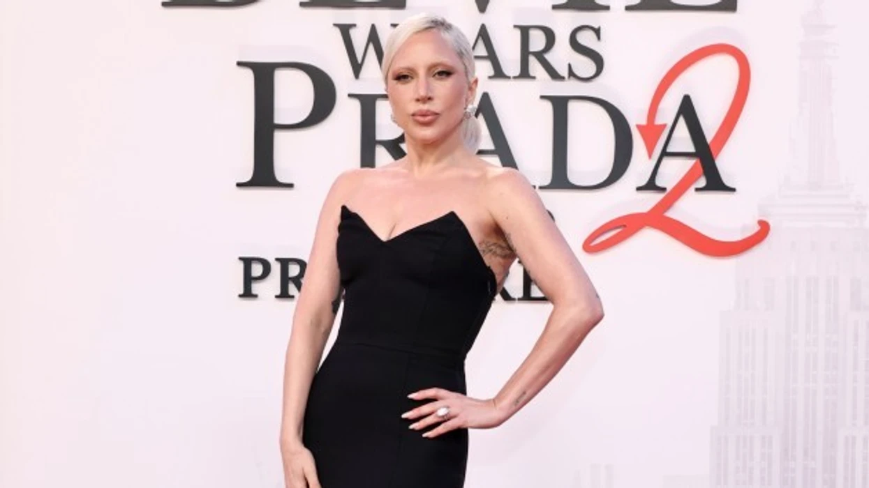 Lady Gaga mahnit në premierën e “The Devil Wears Prada 2”, këngëtarja shkroi kolonën zanore të filmit
